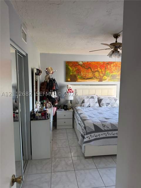 1655 W 44th Pl 435, Hialeah FL - photo 11 of 12