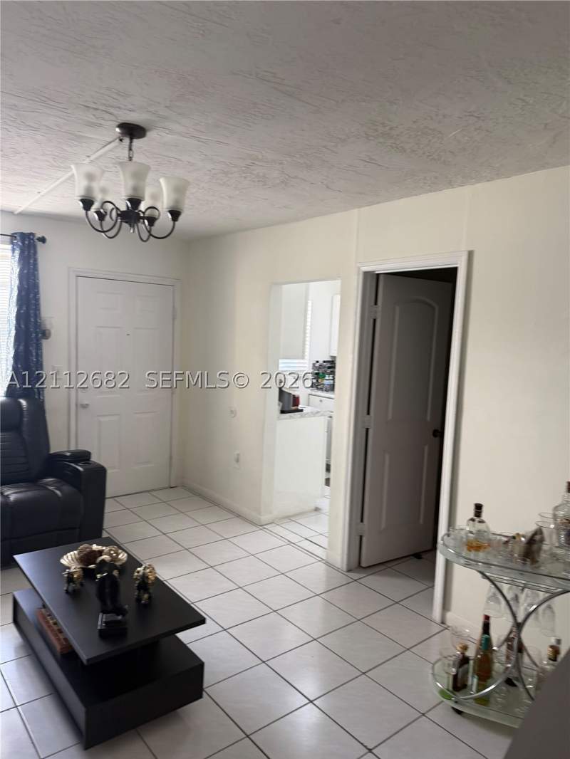 1 bedroom Condominium at 1655 W 44th Pl 435, El Sol Condo, Hialeah — photo 2