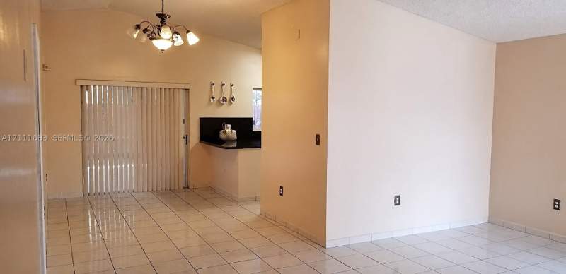 2 bedroom Villa at 9356 NW 121st St, Los Palacios I Condo, Hialeah Gardens — photo 3