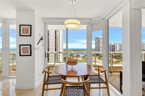 21055 Yacht Club Dr 1501, Aventura FL - photo 7 of 25