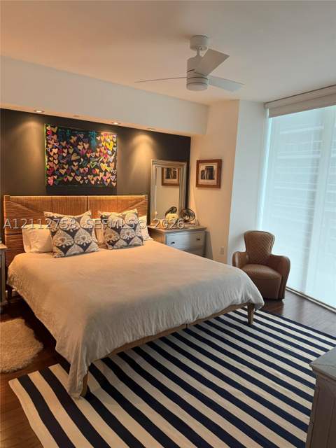 475 Brickell Ave 2011, Miami FL - photo 6 of 29