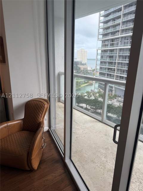 475 Brickell Ave 2011, Miami FL - photo 8 of 29