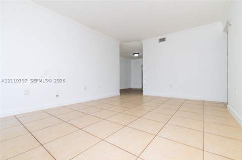 17302 NW 74th Ave 101, Hialeah FL - photo 9 of 36