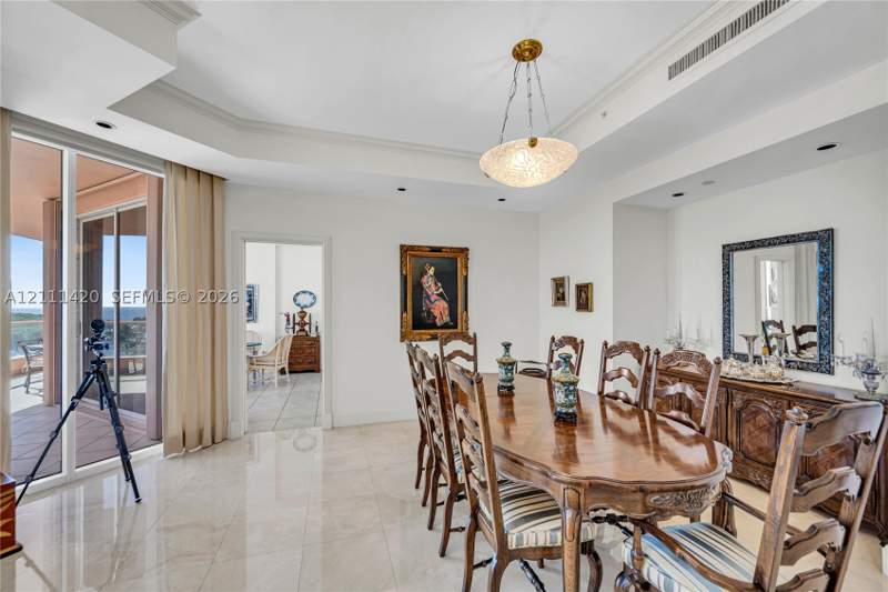 3 bedroom Condominium at 10 Edgewater Dr 10E, The Gables Condo, Coral Gables — photo 5