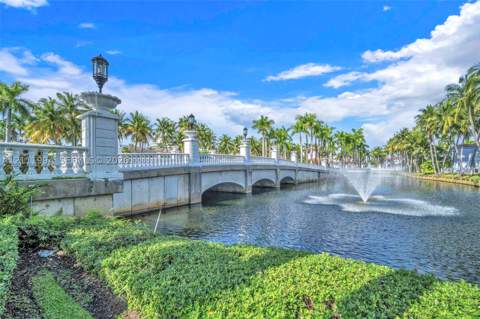3065 NE 208th Ter, Aventura FL - photo 6 of 57