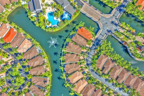 3065 NE 208th Ter, Aventura FL - photo 8 of 57