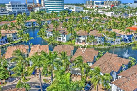 3065 NE 208th Ter, Aventura FL - photo 9 of 57