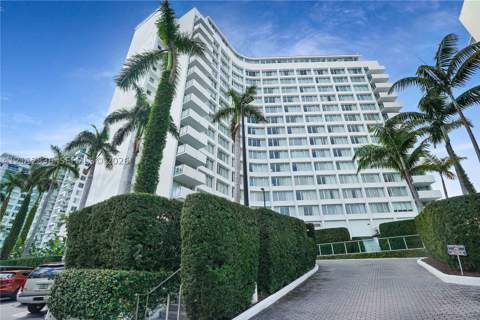1100 West Ave 1215, Miami Beach FL - photo 12 of 15
