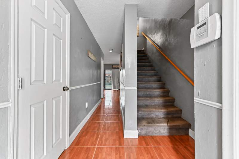 3 bedroom Townhouse at 941 W 80th Place, Bradley Estates, Hialeah — photo 4