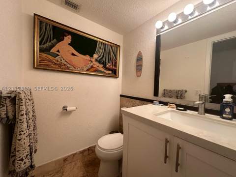 2640 NE 135th St 415, North Miami FL - photo 8 of 17