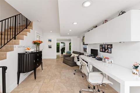 6157 Paradise Point Dr, Palmetto Bay FL - photo 13 of 75