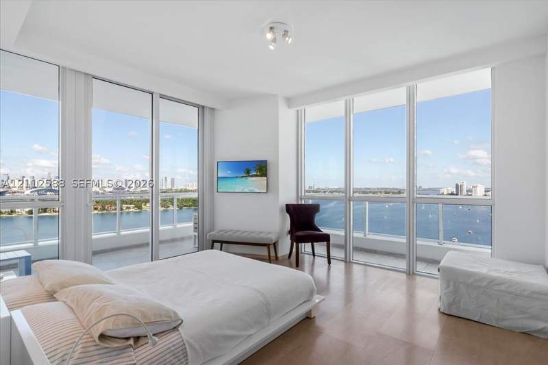 2 bedroom Condominium at 540 West Ave 1914, The Bentley Bay Condo, Miami Beach — photo 4