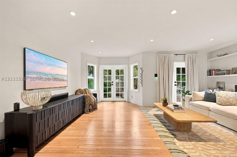 2 bedroom SingleFamilyResidence at 4151 El Prado Blvd, Utopia, Miami — photo 3