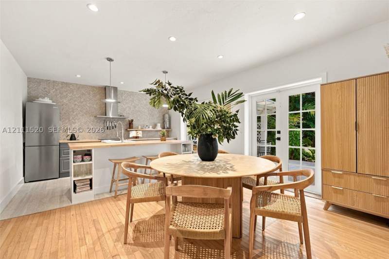 2 bedroom SingleFamilyResidence at 4151 El Prado Blvd, Utopia, Miami — photo 4