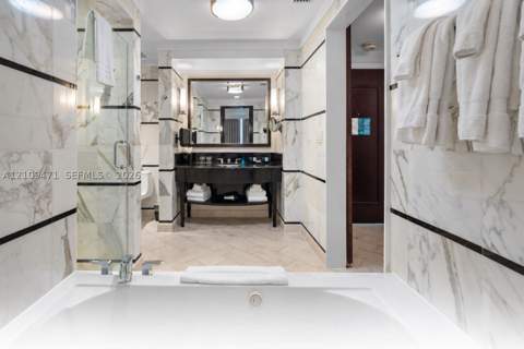 4391 Collins Ave 806, Miami Beach FL - photo 6 of 8