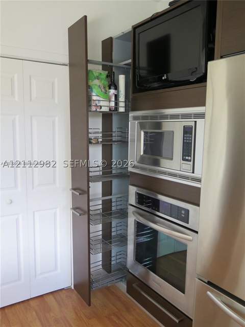 11450 NW 60th Ter 289, Doral FL - photo 7 of 31