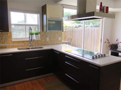 11450 NW 60th Ter 289, Doral FL - photo 9 of 31