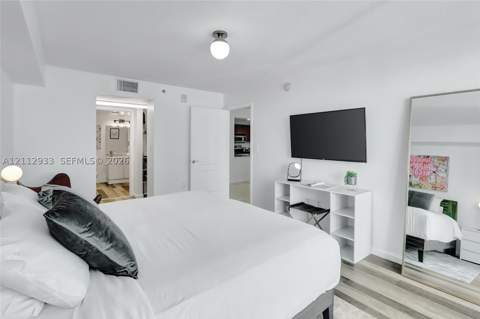 1200 Brickell Bay Dr 4106, Miami FL - photo 10 of 14