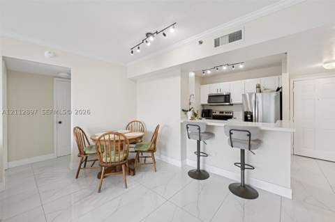 2665 SW 37th Ave 612, Miami FL - photo 11 of 34