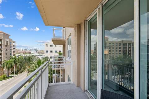 2665 SW 37th Ave 612, Miami FL - photo 14 of 34