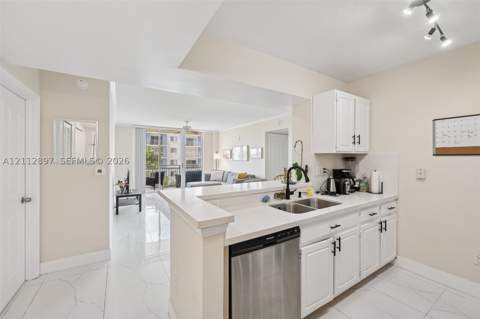 2665 SW 37th Ave 612, Miami FL - photo 6 of 34