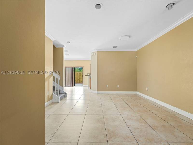 3 bedroom Townhouse at 353 NE 37th Pl, Baywinds Of Ibiza, Homestead — photo 2