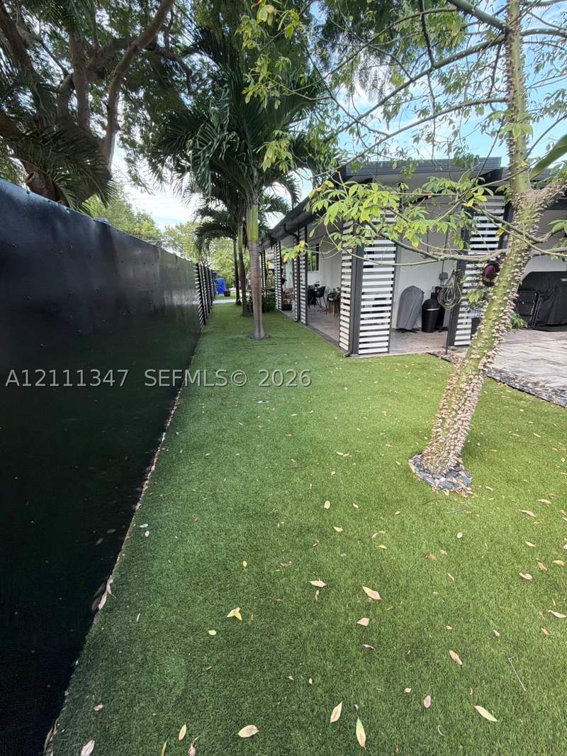 2 bedroom SingleFamilyResidence at 411 SW 51st Ct, Trail Granada Addn, Miami — photo 4