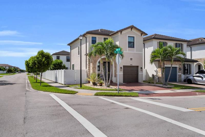 3 bedroom SingleFamilyResidence at 3406 W 110th Street, Aquabella North, Hialeah — photo 2