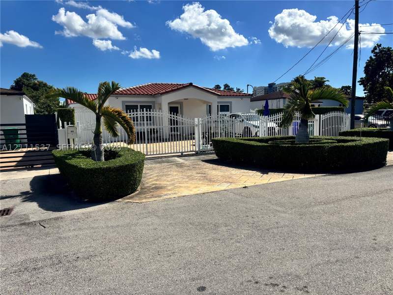 3 bedroom SingleFamilyResidence at 515 SW 65th Ave, Fairlawn, Miami — photo 2