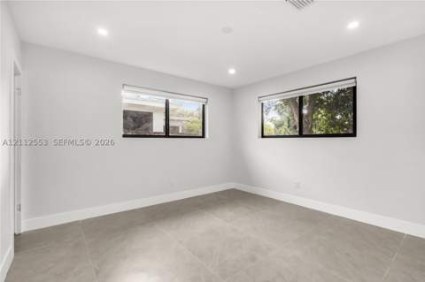 1410 NE 161st St, North Miami Beach FL - photo 12 of 31