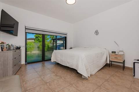 20016 NW 81st Path, Hialeah FL - photo 10 of 30