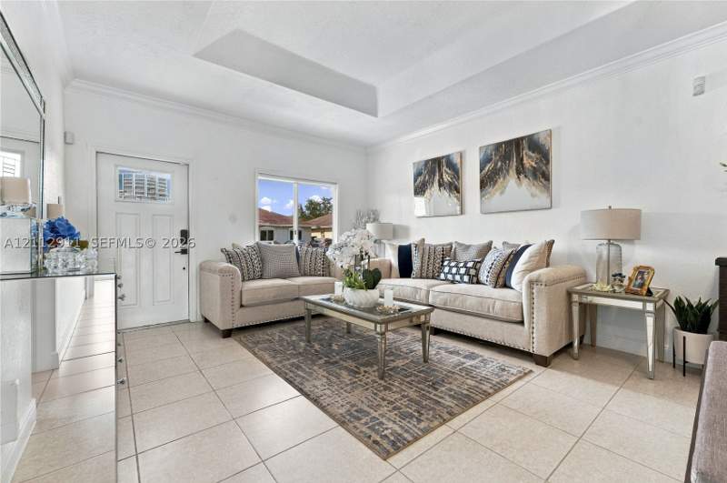 3 bedroom SingleFamilyResidence at 217 SW 15th Pl, P & T Sub, Homestead — photo 4