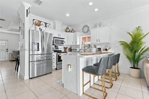217 SW 15th Pl, Homestead FL - photo 9 of 32