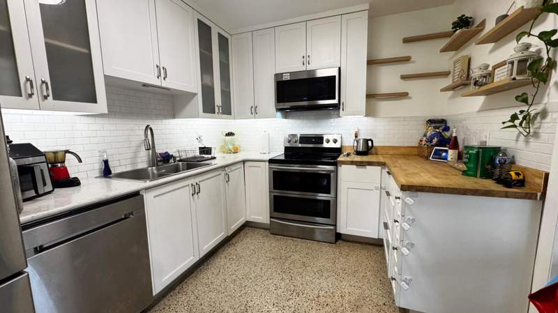 2 bedroom SingleFamilyResidence at 1070 NE 143rd Street, Biscayne Highlands, North Miami — photo 4