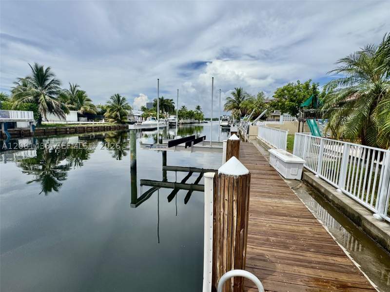 4 bedroom SingleFamilyResidence at 3324 NE 167th St, Eastern Shores, North Miami Beach — photo 5