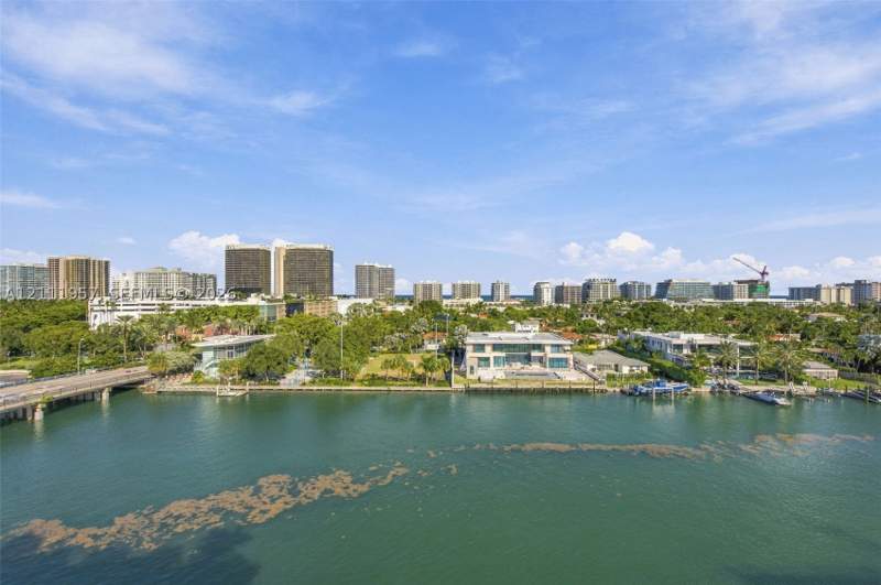 3 bedroom Condominium at 9521 E Bay Harbor Dr 904, Bay Harbour Island, Bay Harbor Islands — photo 2