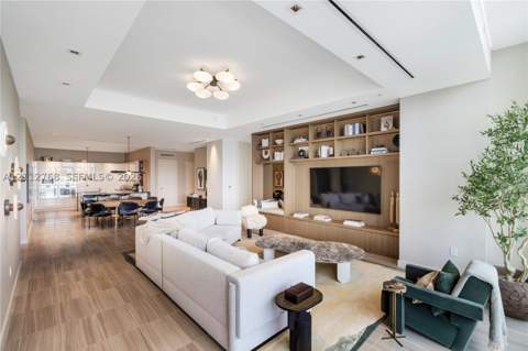 4701 N Meridian Ave 304, Miami Beach FL - photo 6 of 28