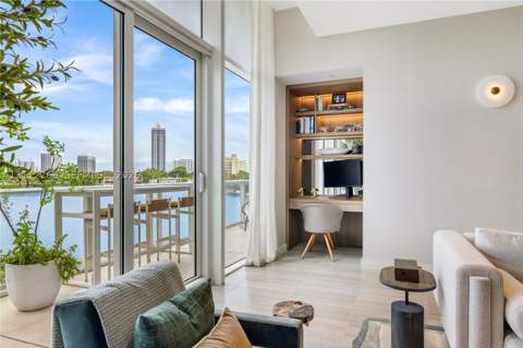 4701 N Meridian Ave 304, Miami Beach FL - photo 7 of 28