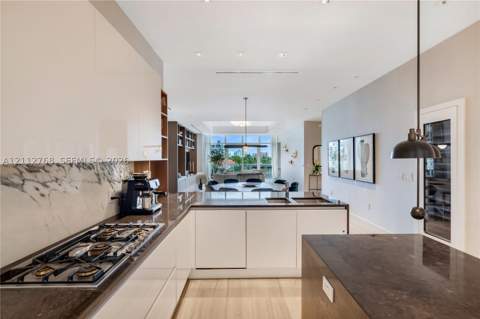 4701 N Meridian Ave 304, Miami Beach FL - photo 9 of 28