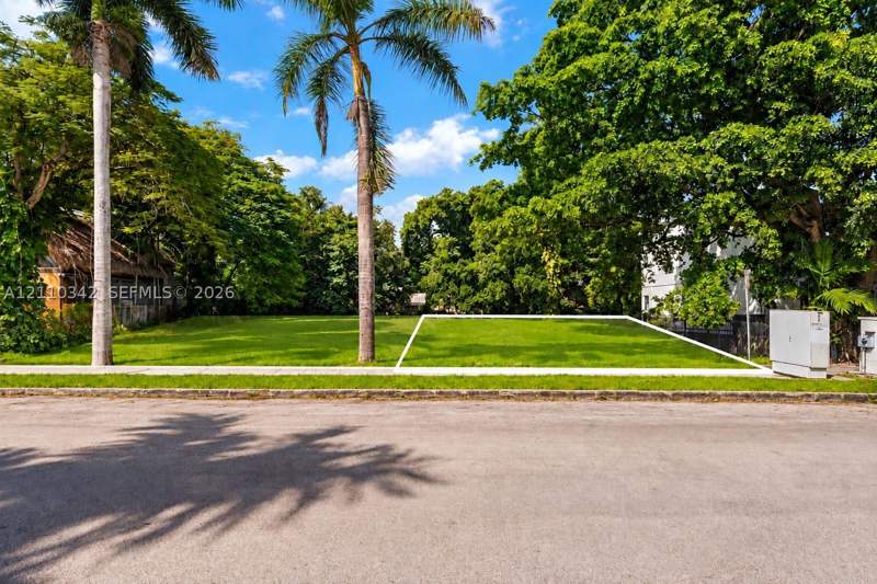 5 bedroom SingleFamilyResidence at 1030 NW 9th Ct, Spring Garden, Miami — photo 5