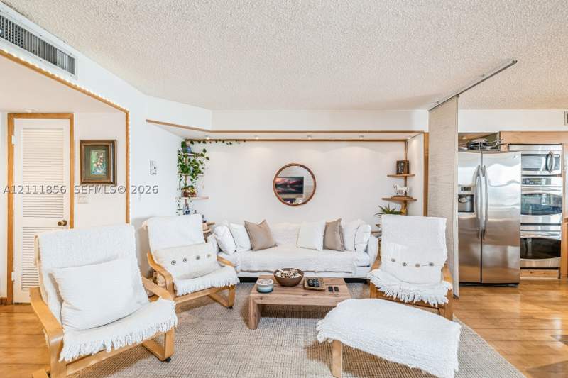 1 bedroom Condominium at 6423 Collins Ave 1602, Mar Del Plata Condo, Miami Beach — photo 3
