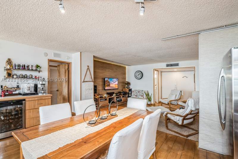 1 bedroom Condominium at 6423 Collins Ave 1602, Mar Del Plata Condo, Miami Beach — photo 5
