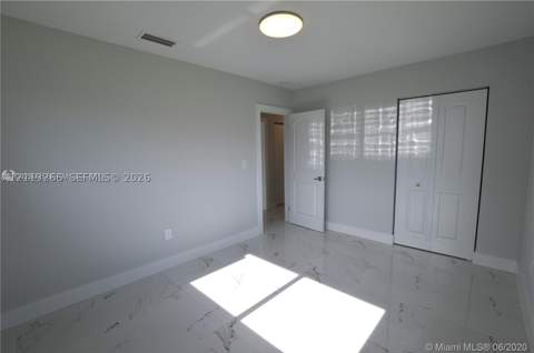 9040 SW 48th Ter, Miami FL - photo 11 of 15