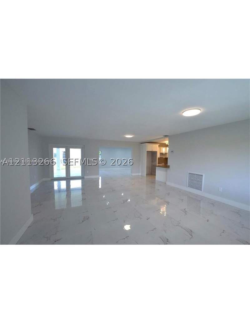 3 bedroom SingleFamilyResidence at 9040 SW 48th Ter, Miller Heights Sec 2, Miami — photo 2