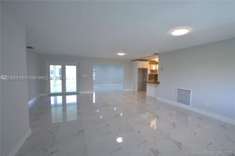 3 bedroom SingleFamilyResidence at 9040 SW 48th Ter, Miller Heights Sec 2, Miami — photo 5