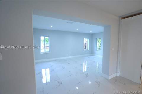 9040 SW 48th Ter, Miami FL - photo 6 of 15