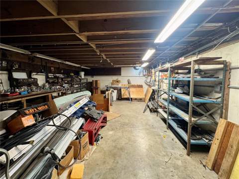 7605 NW 68th Ct, Medley FL - photo 18 of 19