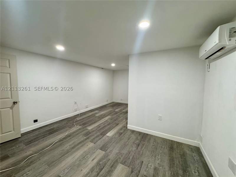 2 bedroom SingleFamilyResidence at 7605 NW 68th Ct, 11 53 40 Fla Fruit Land C, Medley — photo 2