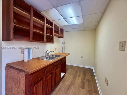 7605 NW 68th Ct, Medley FL - photo 7 of 19