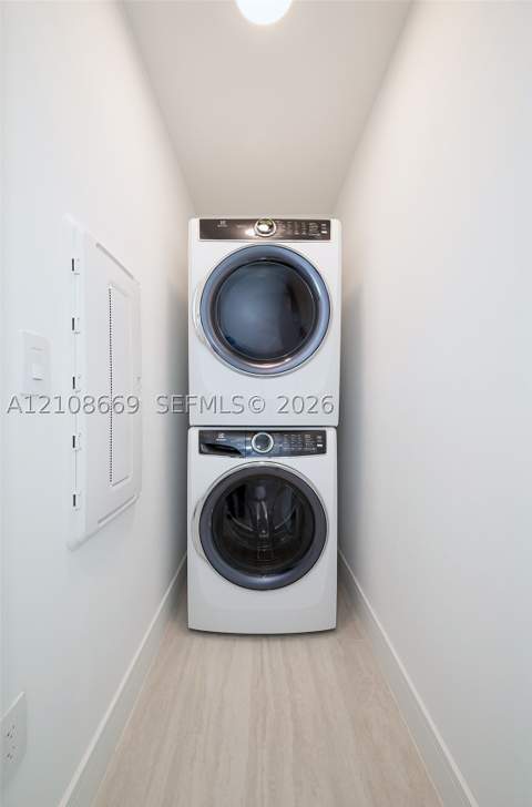 2411 Laguna Circle 1605, Miami FL - photo 11 of 95